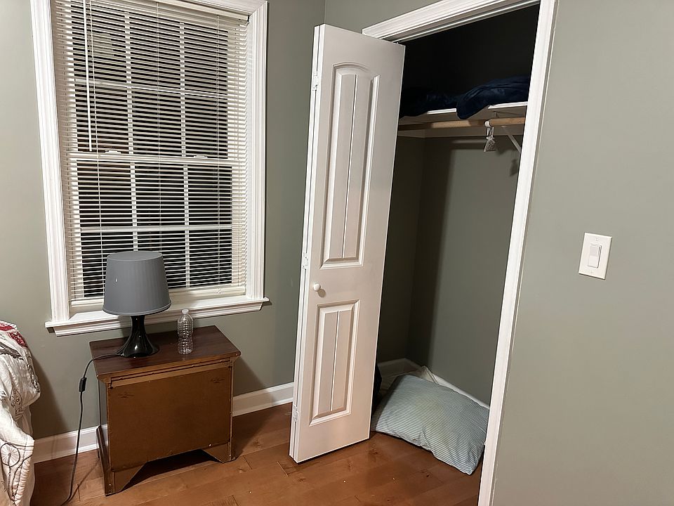 1st image of 5017 Lincoln Ave