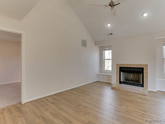 5th image of 520 Mary Robert Ln #201