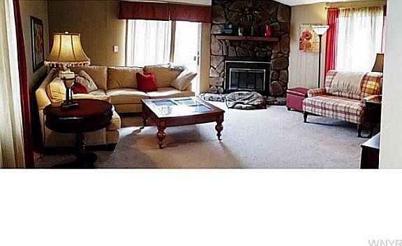 2nd image of 1833 Parker Blvd