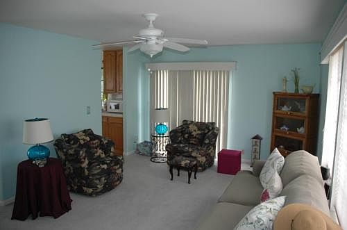 5th image of 2702 East Ave