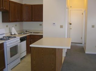 949 W Belden Ave, Chicago, IL 60614