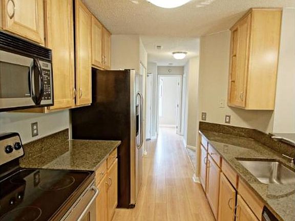 4th image of 6048 Chasewood Pkwy APT 201