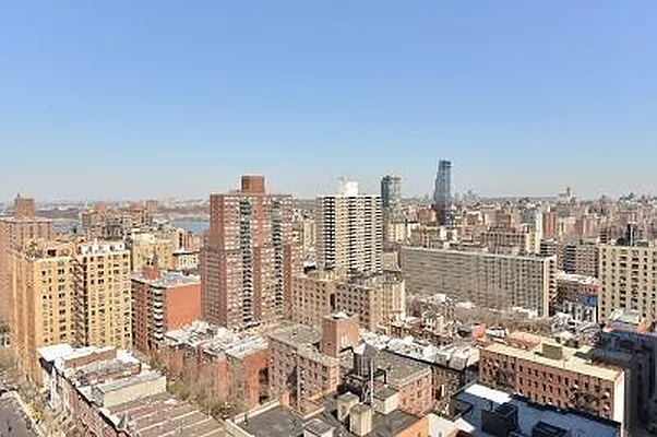 Sold by R New York | media 3