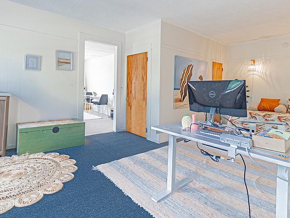 office or second bedroom