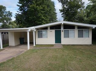 11421 Manchester Rd, Saint Louis, MO 63122