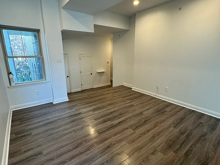 3825 Hamilton St #2 — Photo 4