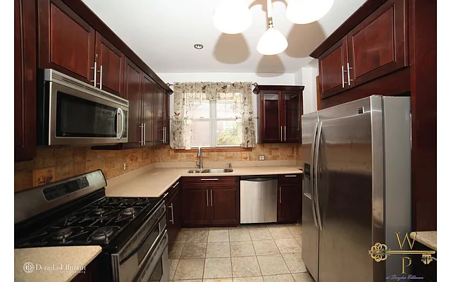 Rented by Douglas Elliman | media 16