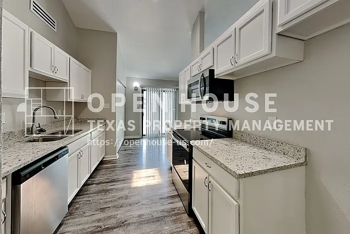 3737 Whitefern Dr — Photo 6