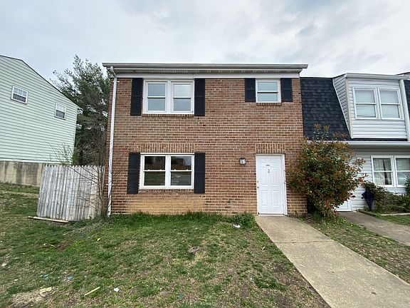 2nd image of 633 Anvil Rd