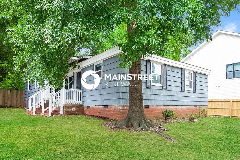 2327 Marlowe Ave — Photo 1