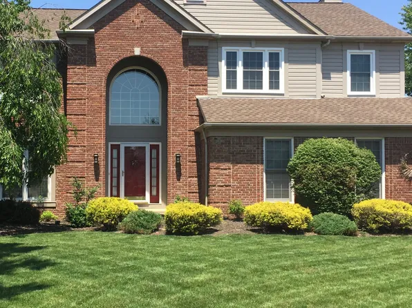 17846 Lyon Ln, Strongsville, OH 44136