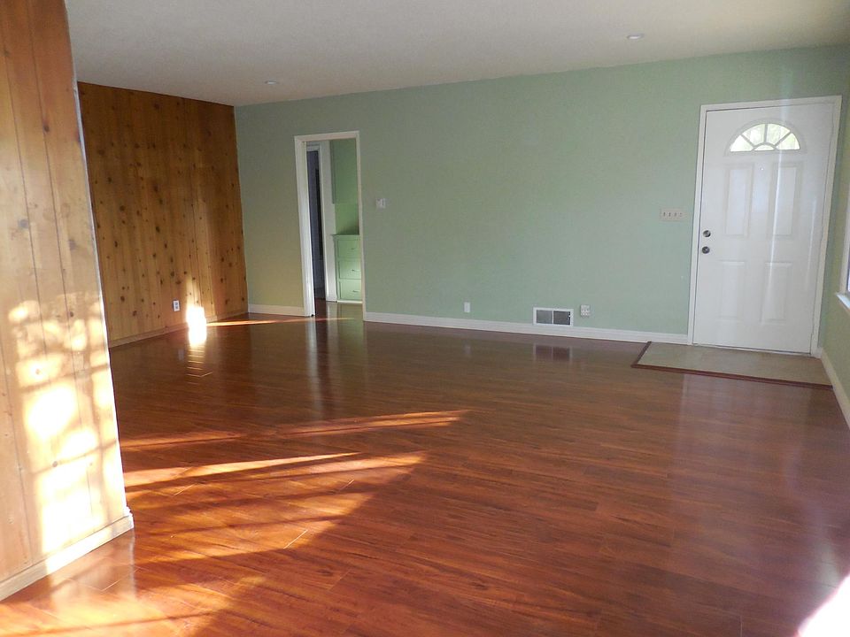 1st image of 220 S Ynez Ave
