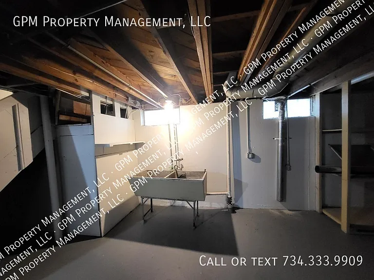 22084 Shakespeare Ave — Photo 15