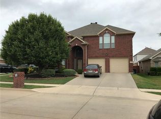 6320 Redeagle Creek Dr, Fort Worth, TX 76179