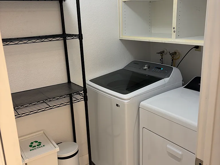 2 floor, Laundry
