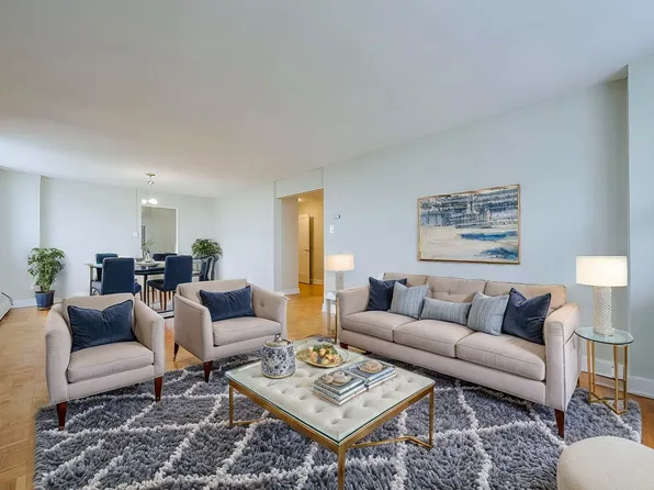 100 Queen St N, Kitchener, ON N2H 2H6