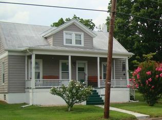 9623 S Congress St, New Market, VA 22844