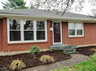 2502 Hikes Ln, Louisville, KY 40218