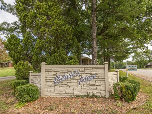 512 Circle Pine Dr, Jasper, IN 47546