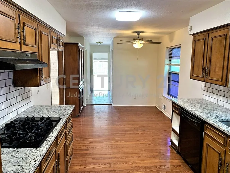 3910 Bucknell Dr — Photo 7