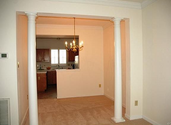 5th image of 2940 Queensland Dr #2940