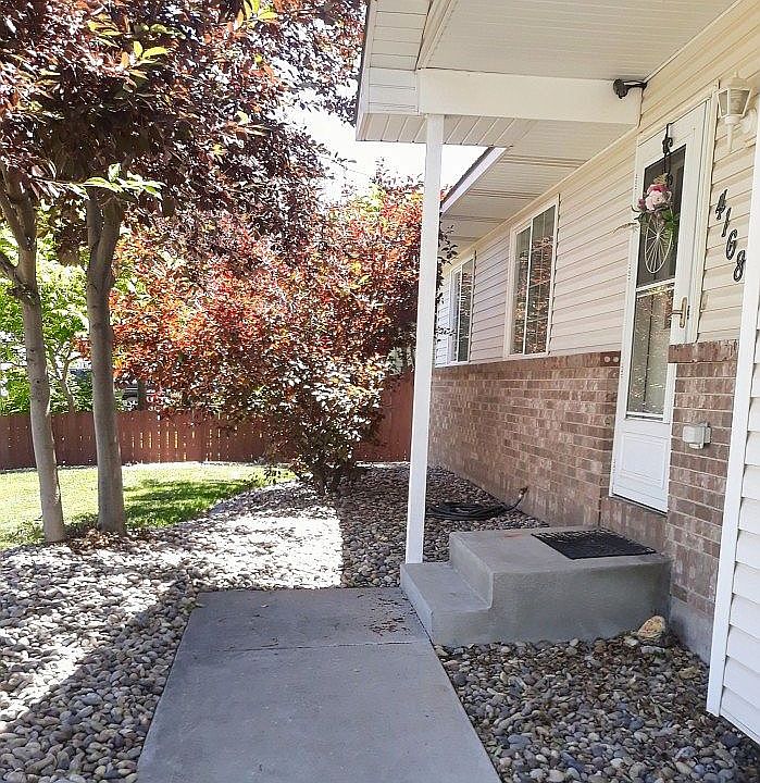 Front Entranceway