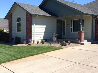 914 Mountain River Dr, Lebanon, OR 97355