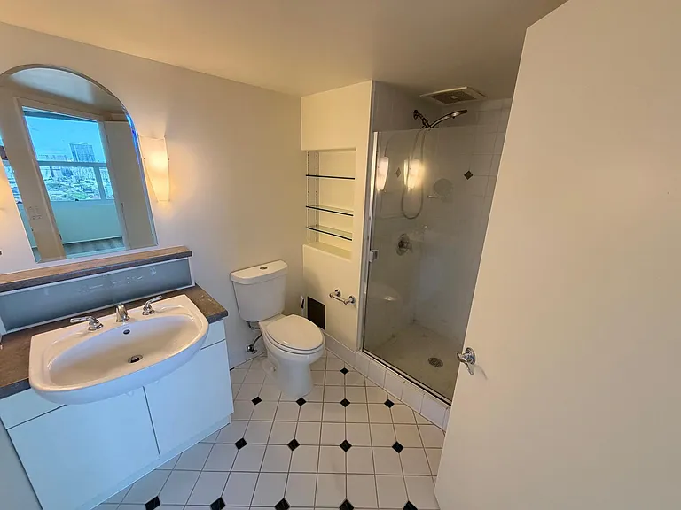 801 S King St #2602 — Photo 8