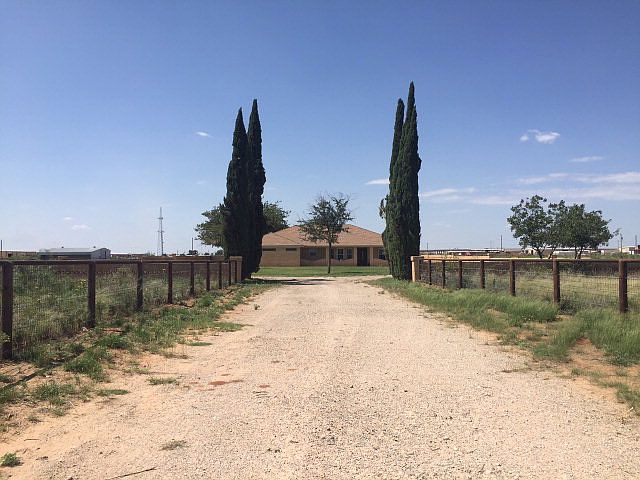 1st image of 2211 N County Road 1120