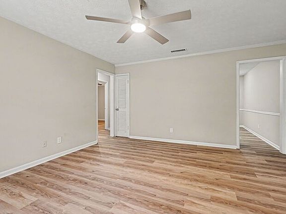 4th image of 886 Martin Heights Dr NW #B