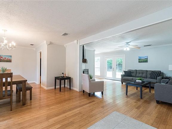5th image of 2811 Ashbury Dr