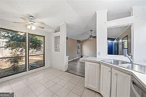 5th image of 4273 Clark Cir SE