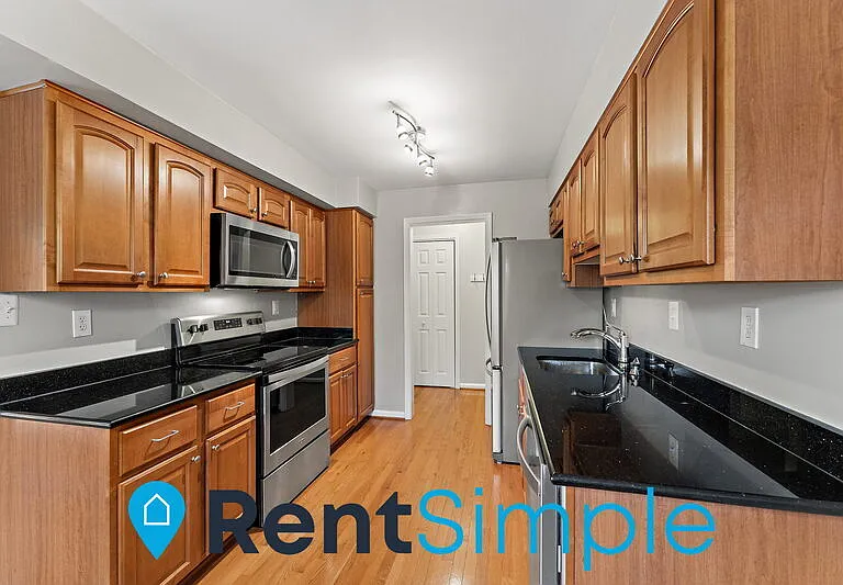 3334 Spring Ln #B40 — Photo 16
