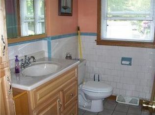 169 Nausauket Rd, Warwick, RI 02886