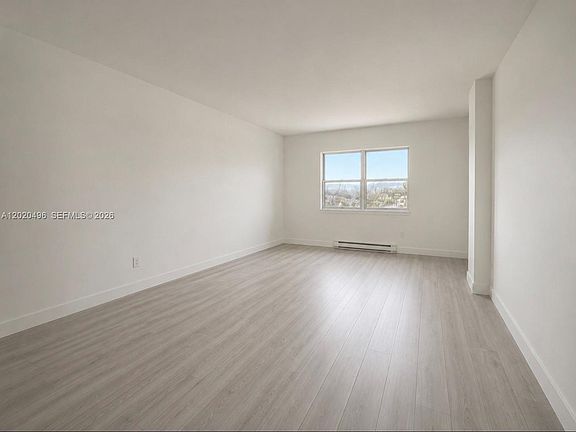 3rd image of 400 Kings Point Dr APT 811