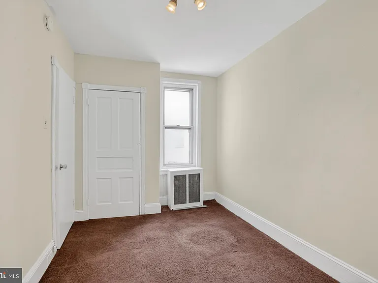1519 Emily St — Photo 22