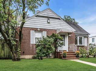 5 Sobro Ave, Valley Stream, NY 11580