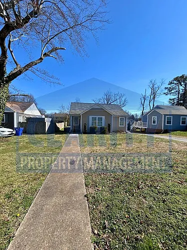 1102 Georgetown Rd NW Photo 1