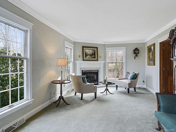 5th image of 32 Cherry Tree Ln