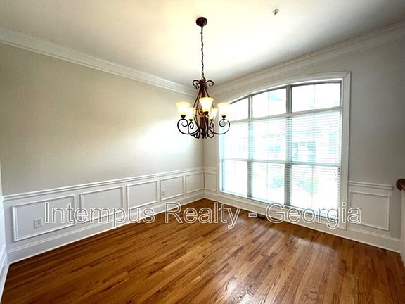 4th image of 1688 Mosaic Way