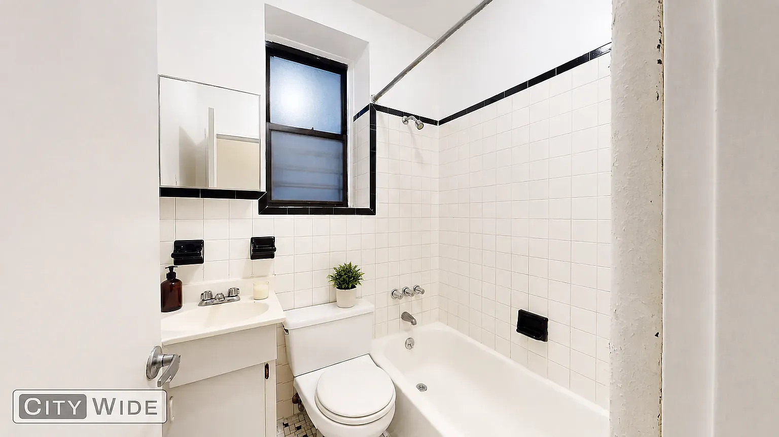 211 West 80th Street — Photo 3
