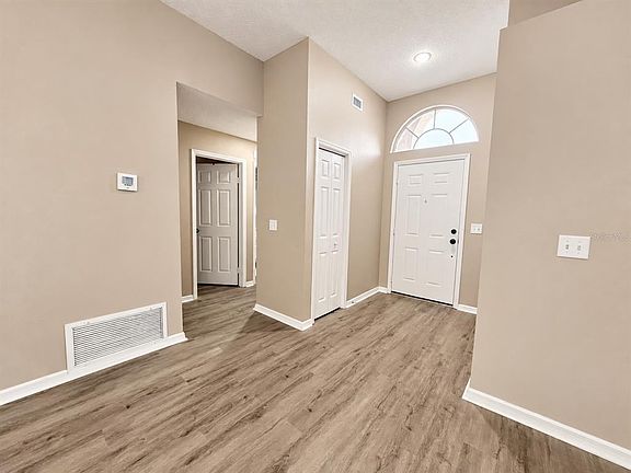 4th image of 28427 Sunvale Pl