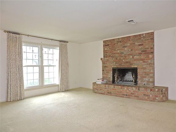 2nd image of 430 W Anders St