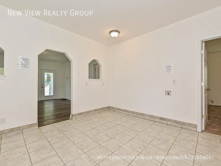 610 N Pear St — Photo 11