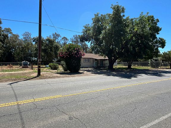3rd image of 978 4th Ave