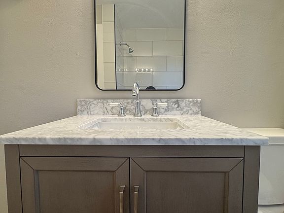 5th image of 1615 Goodyear Ave #2