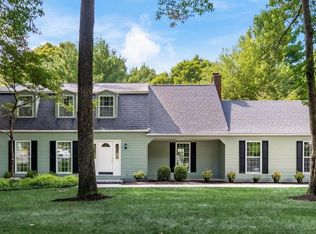 378 Pleasantview Dr, Granville, OH 43023