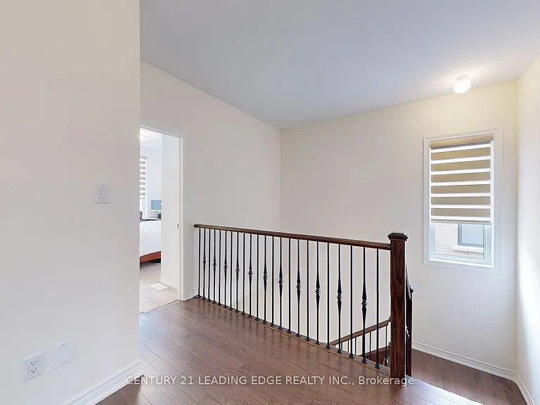 7 Suttonrail Way — Photo 19