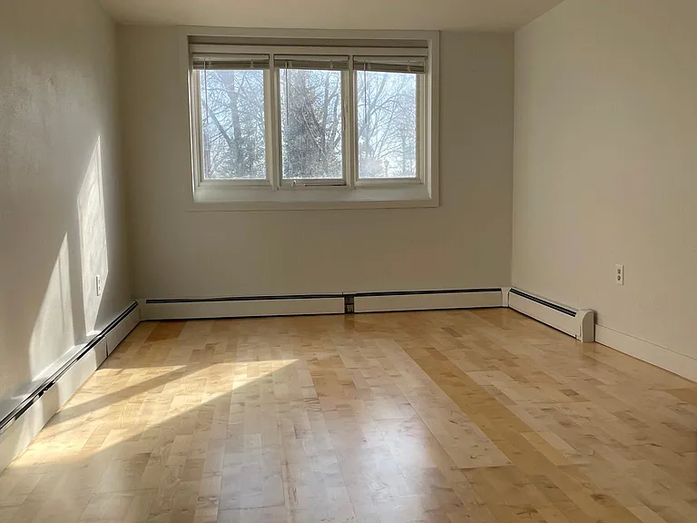 612 Desnoyer Ave — Photo 6