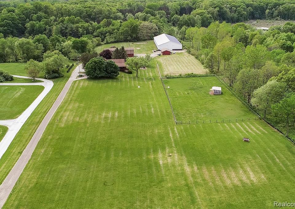 841 N Latson Rd, Howell, MI 48843 Zillow